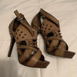 Studded tan strapped high heels as 8.5